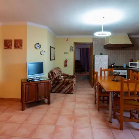 Quinta De Rio Alcaide Farm stay *