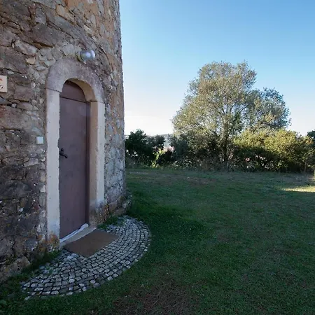 Quinta De Rio Alcaide Farm stay *