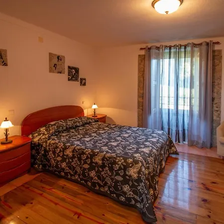 Quinta De Rio Alcaide Farm stay